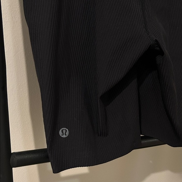 LULULEMON Black Ribbed Biker Shorts - Picture 4 of 4